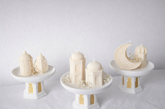 Dekoschale mit goldenen Akzenten